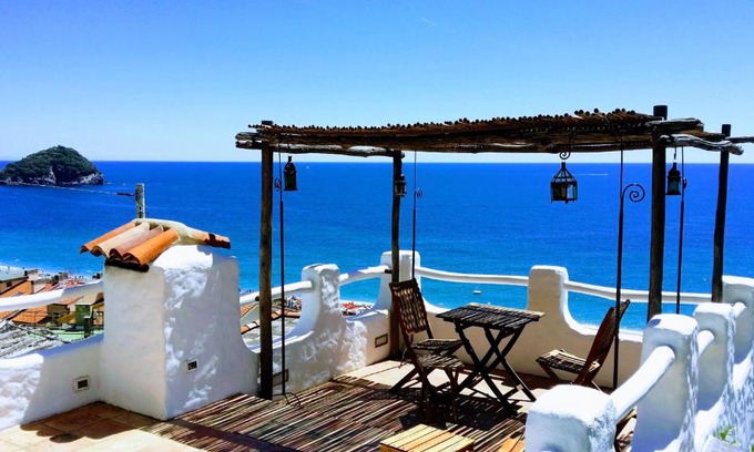 Torre del Mare Apartment | Soqquadro Art&Relax - Spotorno (SV) Sea View