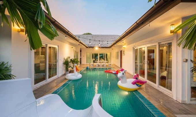 Bang Lamung Villa | Sorrento Pool Villa Bang Lamung Pattaya