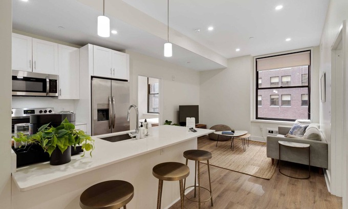 Center City East Apartment | Sosuite | 2BR Apt w W/D, Gym, Lounge