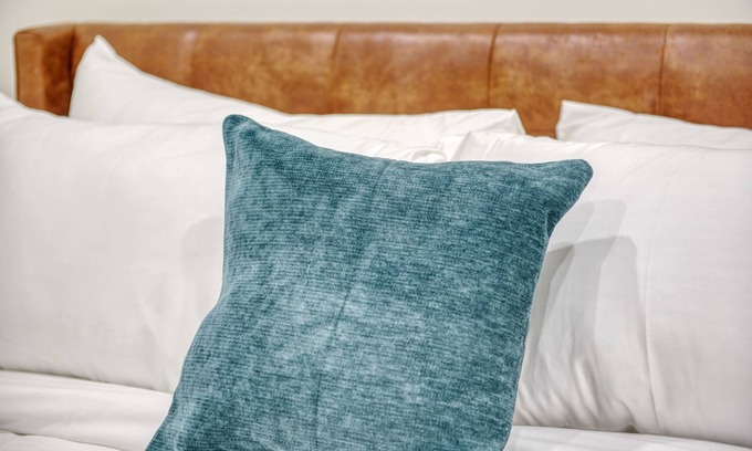 Center City East Apartment | Sosuite | Gorgeous 2-bedrooms Facing Independence Park