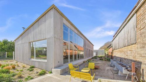 Cowes House | South Barn