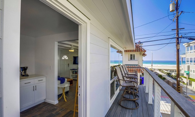 South Mission Beach Condo | South Shore Gem | Ocean View, Patio, BBQ