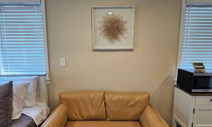 Mastic Apartment | South Shore Studio in Mastic