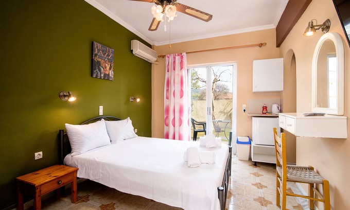 Ag. Georgios Apartment | Southgate 4