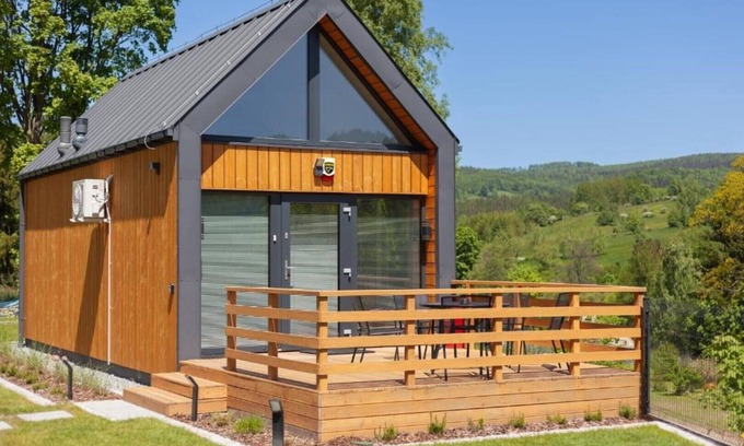 Gluszyca Cabin | Sovanova 2 Holiday Home with One Bedroom and Mezzanine