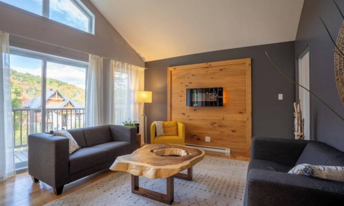 Sainte-Beatrix Ski Chalet | Spa and Billiards | Le Picasso in full color