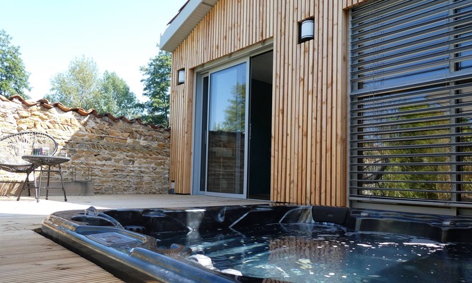 Liergues House | Spa and sauna in the heart of the golden stones: the shelter
