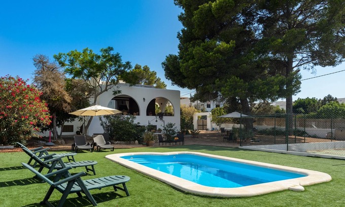 San Antonio Bay House | Spacious Holiday Home “Ca Nostra Ibiza” with Pool, Garden and Terrace