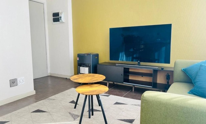 Downtown Johannesburg Apartment | Spacious 1 bedroom apartment in Johannesburg