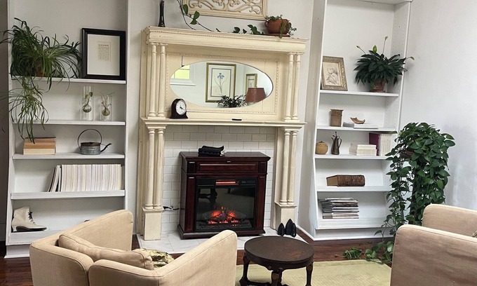 Appomattox Apartment | Spacious 1-bedroom loft apartment in historic downtown Appomattox, Virginia.