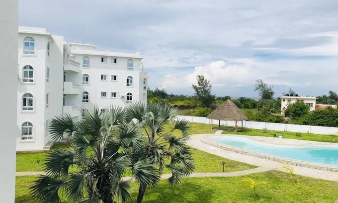 Malindi Apartment | Spacious 1-bedroom rental unit next to the beach