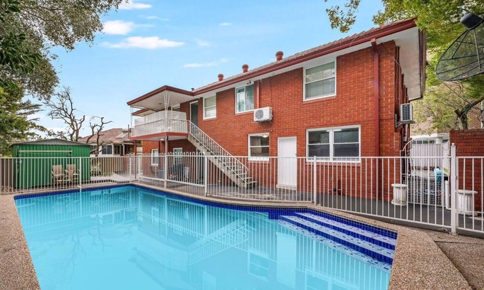 Bexley North House | Spacious 11-bedroom house in fabulous Bexley North with AC, WiFi with Pool