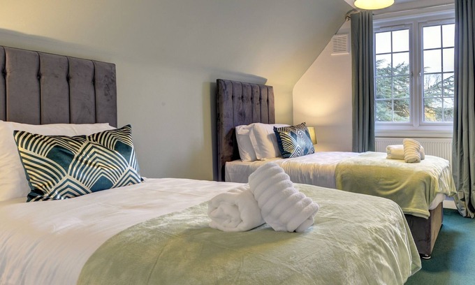 Thorpe Satchville Apartment | Spacious 2 Bedroom Flat ideal for families and contractors