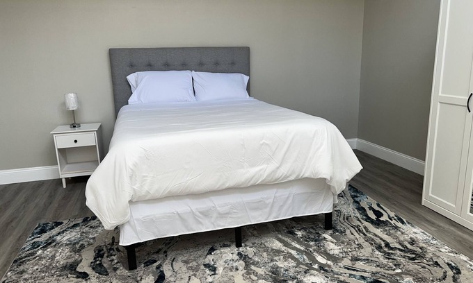 Clawson Apartment | Spacious 2 Bedroom Loft in the Heart of the Bay. Minutes from attractions.