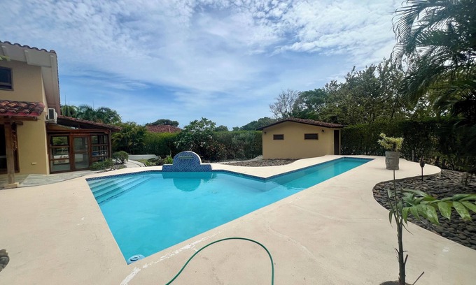 Pedasi Villa | Spacious 2-bedroom villa + guest casita suite, w/pool & ac near Playa el Arenal