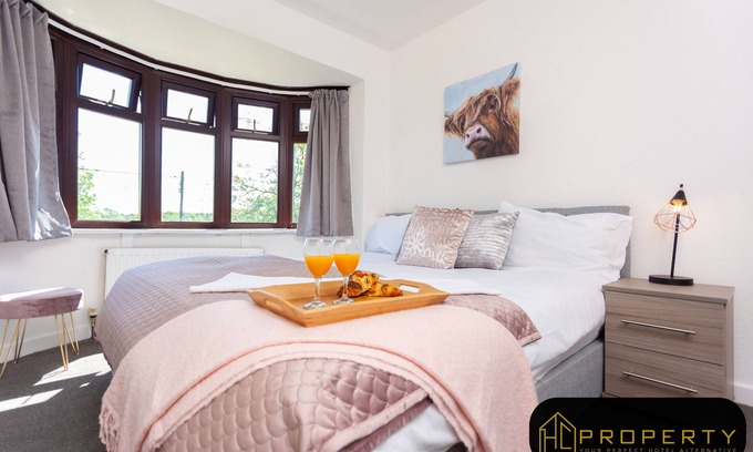 Coxhoe Apartment | Spacious 3 bed, 2 min drive from amazon and A1