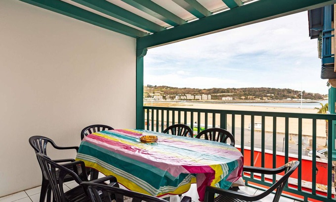 Hendaye Apartment | Spacious 3-bedroom apartment near the beach in Hendaye with parking