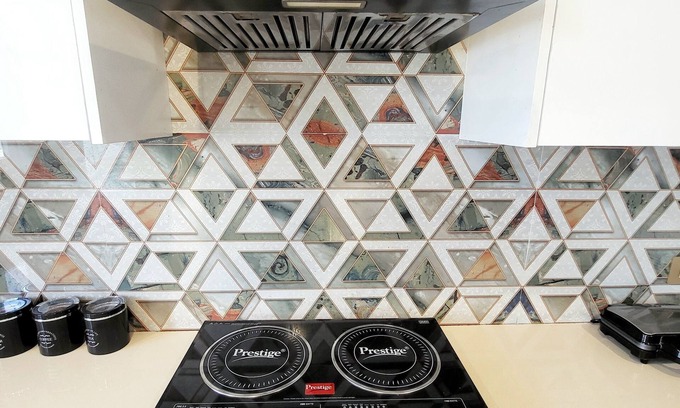 Gurugram Apartment | Spacious 3-bedroom apartment with WiFi, AC in brilliant Gurugram