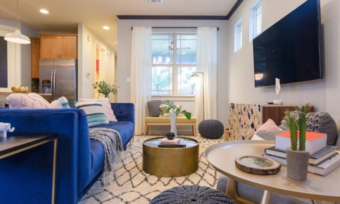 Greater South River City House | Spacious 3 BR near Downtown by Domio