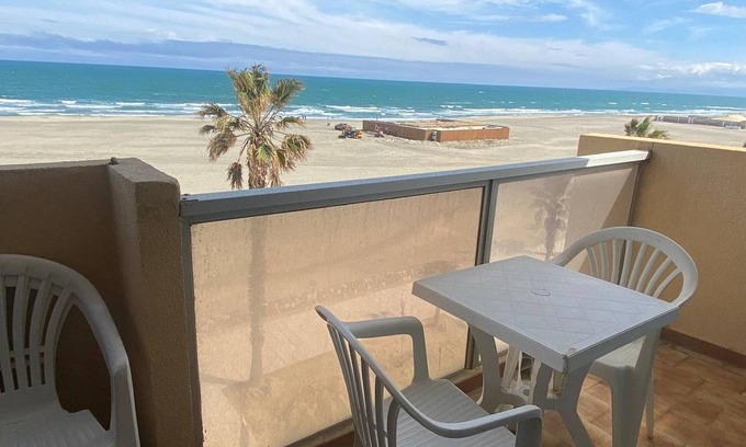La Jetee Apartment | Spacious 3-room apartment with air conditioning and parking in Canet-en-Roussillon