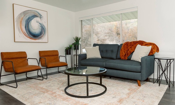 Logan House | Spacious 3br Main Floor Unit Near USU and Downtown