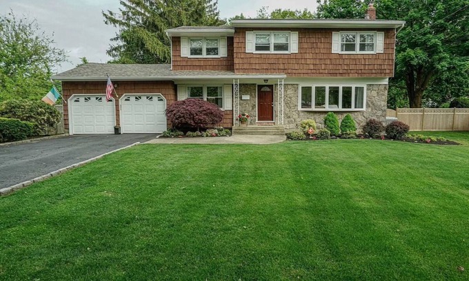 East Northport House | Spacious 4-bedroom house in serene East Northport. 25 minutes from RYDER cup!