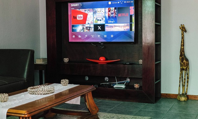 Germiston House | Spacious 4-bedroom house in tranquil Germiston with WiFi