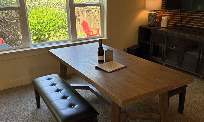 Eugene House | Spacious 4-bedroom house in enchanting Eugene, 3 short blocks to Hayward Field