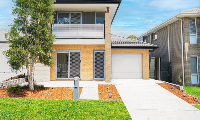 Cobbitty House | Spacious 4 Br Modern house WiFi & Parking