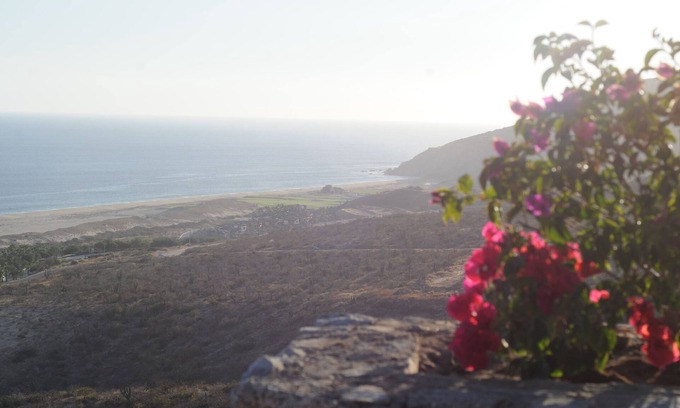 Paraiso Escondido House | Spacious 4 BR sunset beach ocean home with infinity pool, Whale watch, Golf