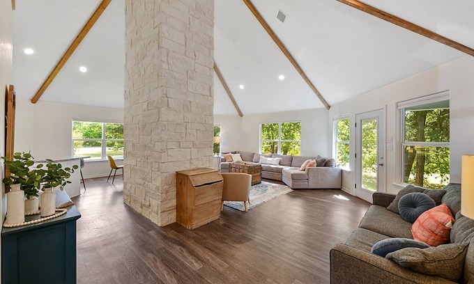 Bryan House | Spacious 4BR/3BA with bunkhouse; perfect for family and friends!