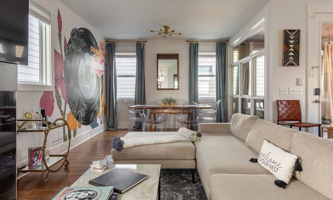 Edgehill House | Spacious 4BR Home in Nashville's Trendy Gulch Neighborhood - Mins to Broadway!