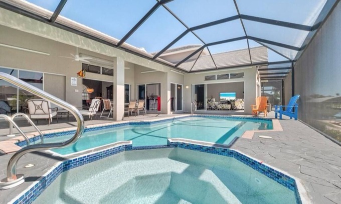 Pelican House | Spacious 5-bdrm house in delightful Cape Coral located on the Gulf of America