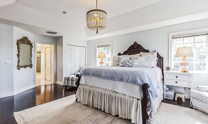 Martinique House | Spacious 5-bedroom house in awesome Jupiter with WiFi, AC