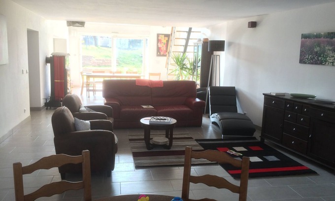 Pallegney House | Spacious and comfortable house, 4 bedrooms.