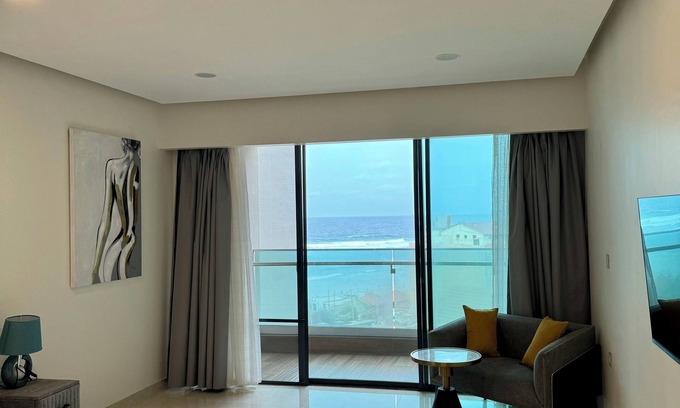 Yof Apartment | Spacious and luxurious 3-bedroom apartment in charming Virage Dakar