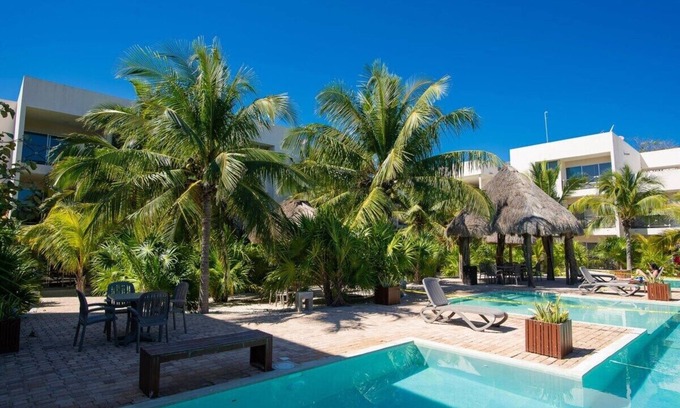 Progreso Municipality Apartment | Spacious and private, 1 block from sea, Progreso East