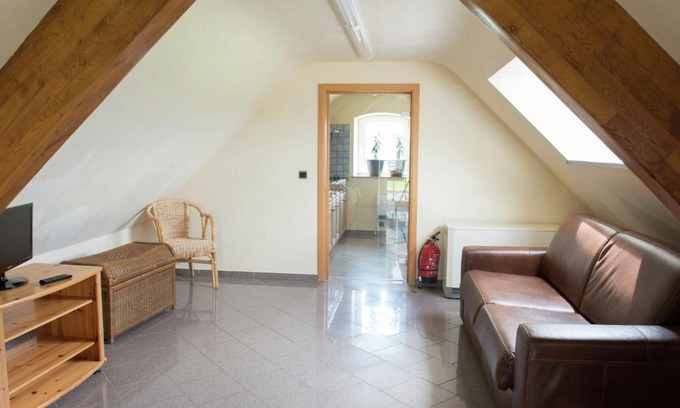 Harre Apartment | Spacious and well cared-for house with a panoramic view, sauna and a summer pool