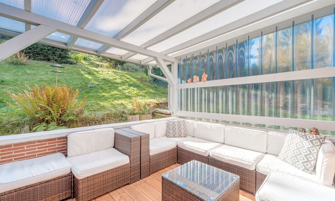 Guentersberge House | Spacious Apartment near Lake in Guntersberge