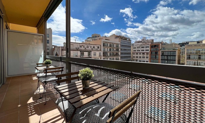 Dreta de l'Eixample Apartment | Spacious Apartment in Central BCN