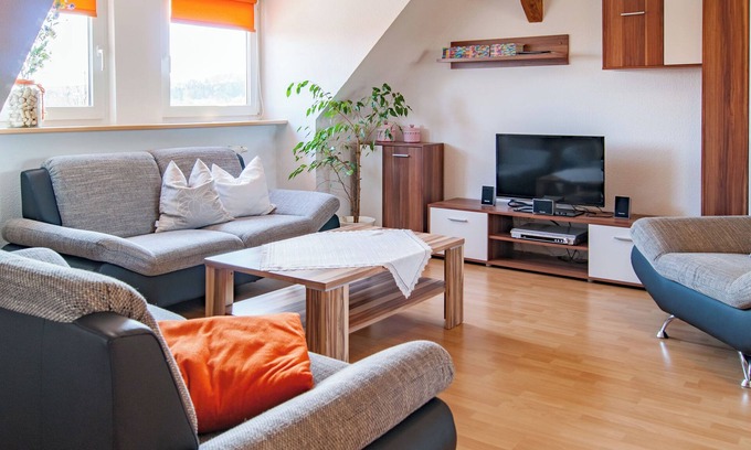 Foerdergersdorf Apartment | Spacious attic apartment