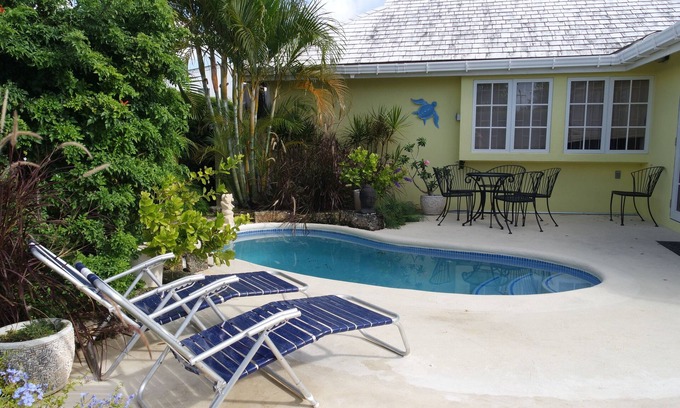 Marine Gardens Villa | Spacious breezy holiday villa with plunge pool near Rockley Beach