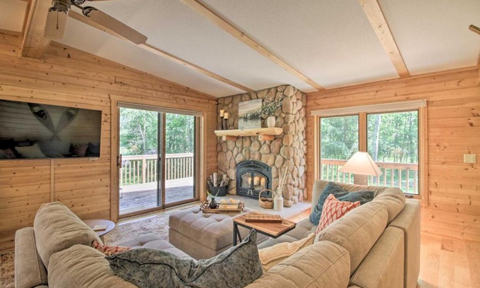 Crosslake House | Spacious Cabin on Cross Lake Treehouse and Sauna!