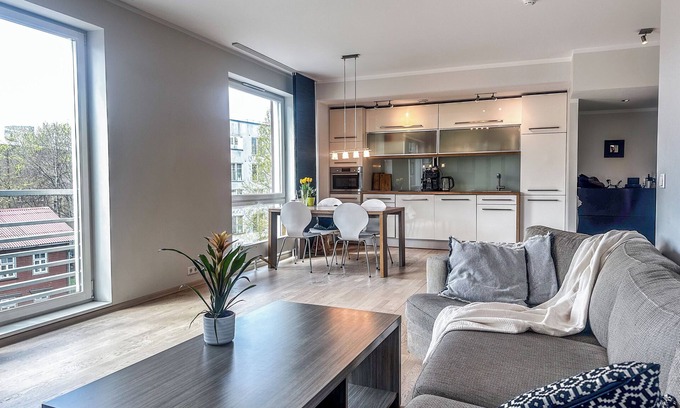 Kadriorg Apartment | Spacious/central/fully equipped/buses nearby