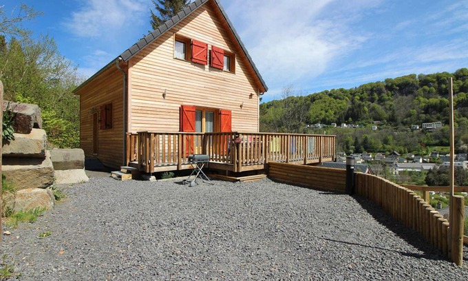 Mont-Dore Ski Chalet | Spacious chalet with terrace, Wi-Fi and parking