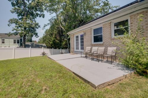 Clinton House | Spacious Clinton Home with Patio 12 Mi to Capitol!