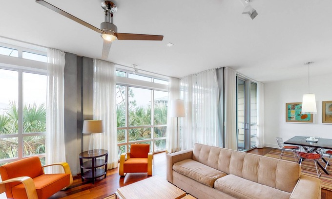 Port St. Joe Condo | Spacious Condo W/ High-Speed WiFi, Shared Pool & Beach Access!