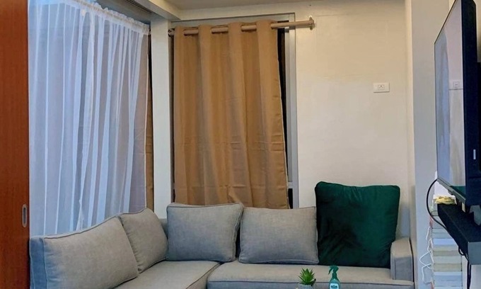 Iloilo Condo | Spacious, cozy, executive studio with balcony in amazing Iloilo City!