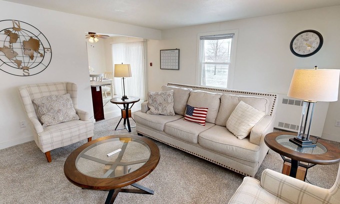 De Pere Apartment | Spacious Executive Serviced Apartment