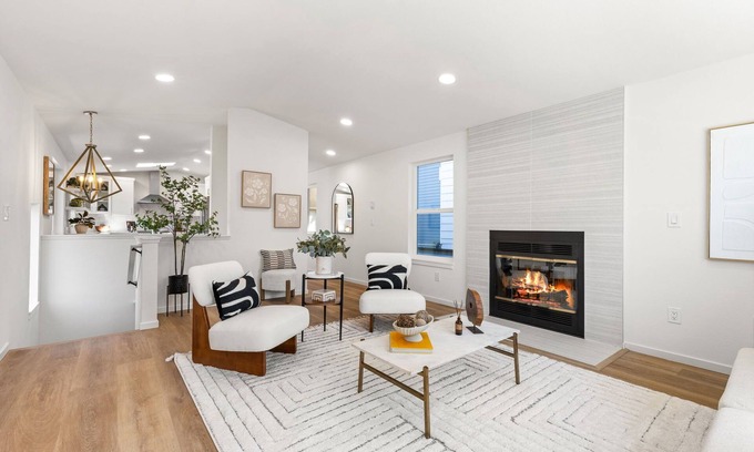 North College Park House | Spacious Family 3BR Home near Green Lake Seattle, Yard, Garage & Pets OK